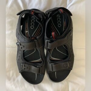 New without tags Men’s ECCO Sandals Size 10-10.5 US